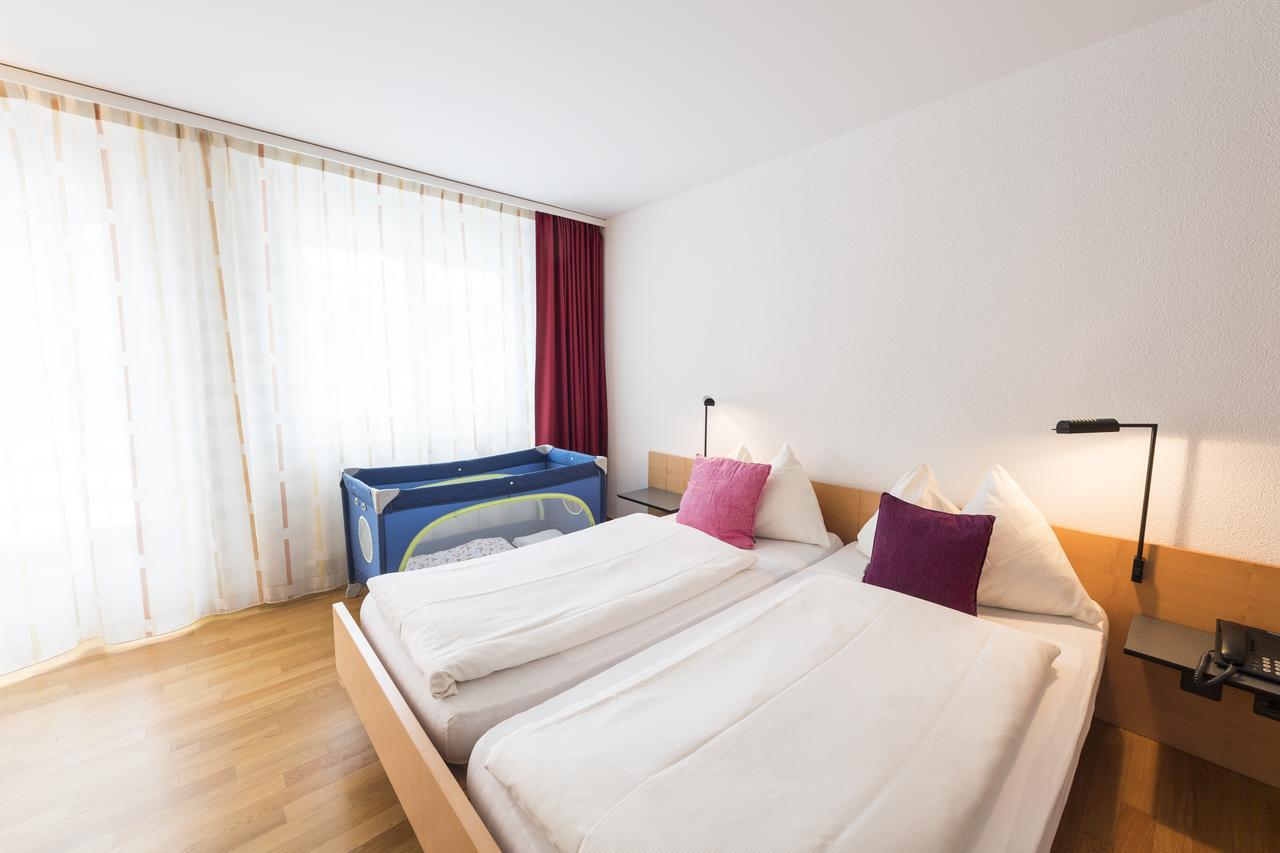 Hotel Krone ブオクス エクステリア 写真