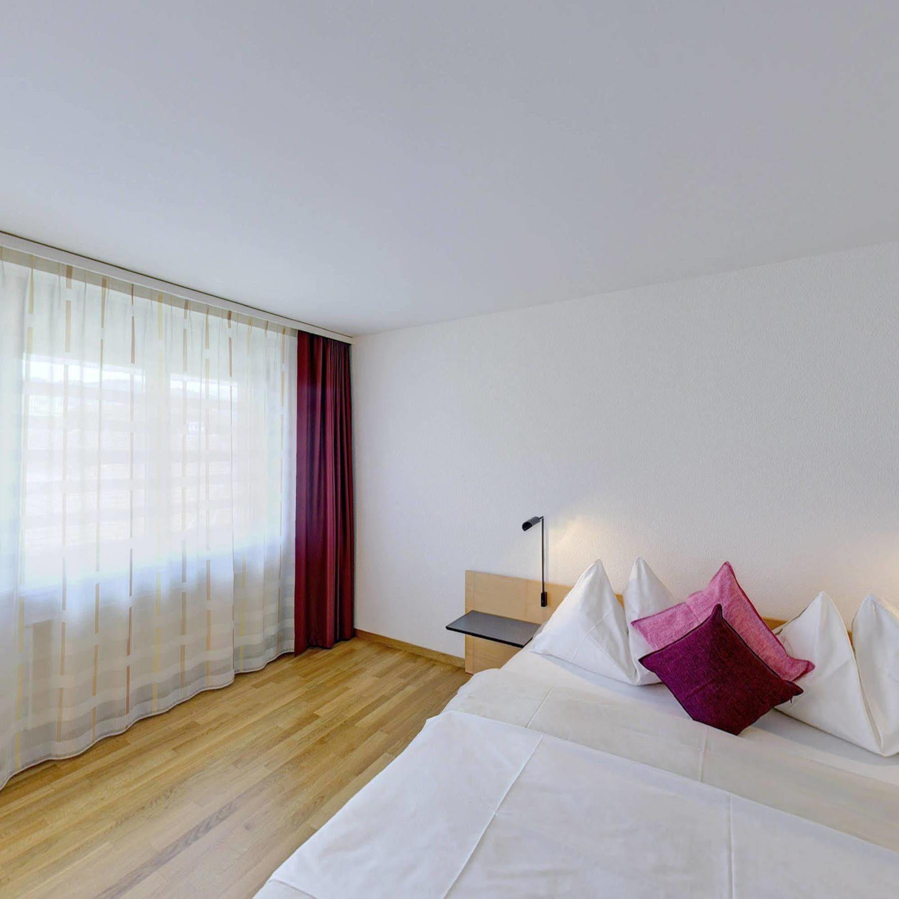 Hotel Krone ブオクス エクステリア 写真