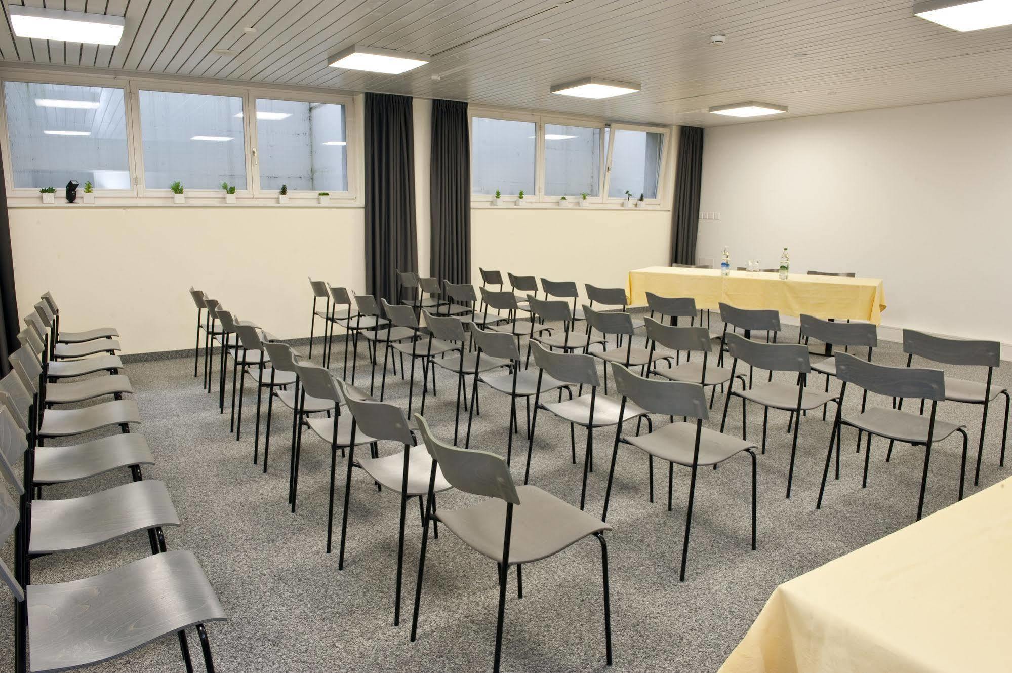 Hotel Krone ブオクス エクステリア 写真