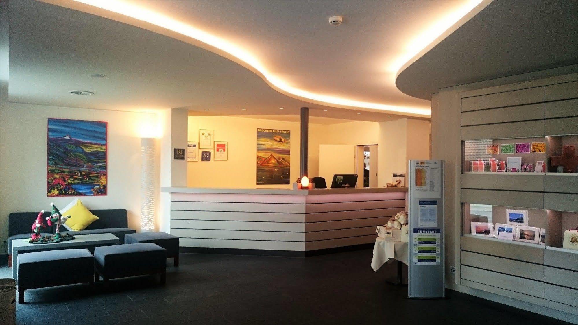 Hotel Krone ブオクス エクステリア 写真